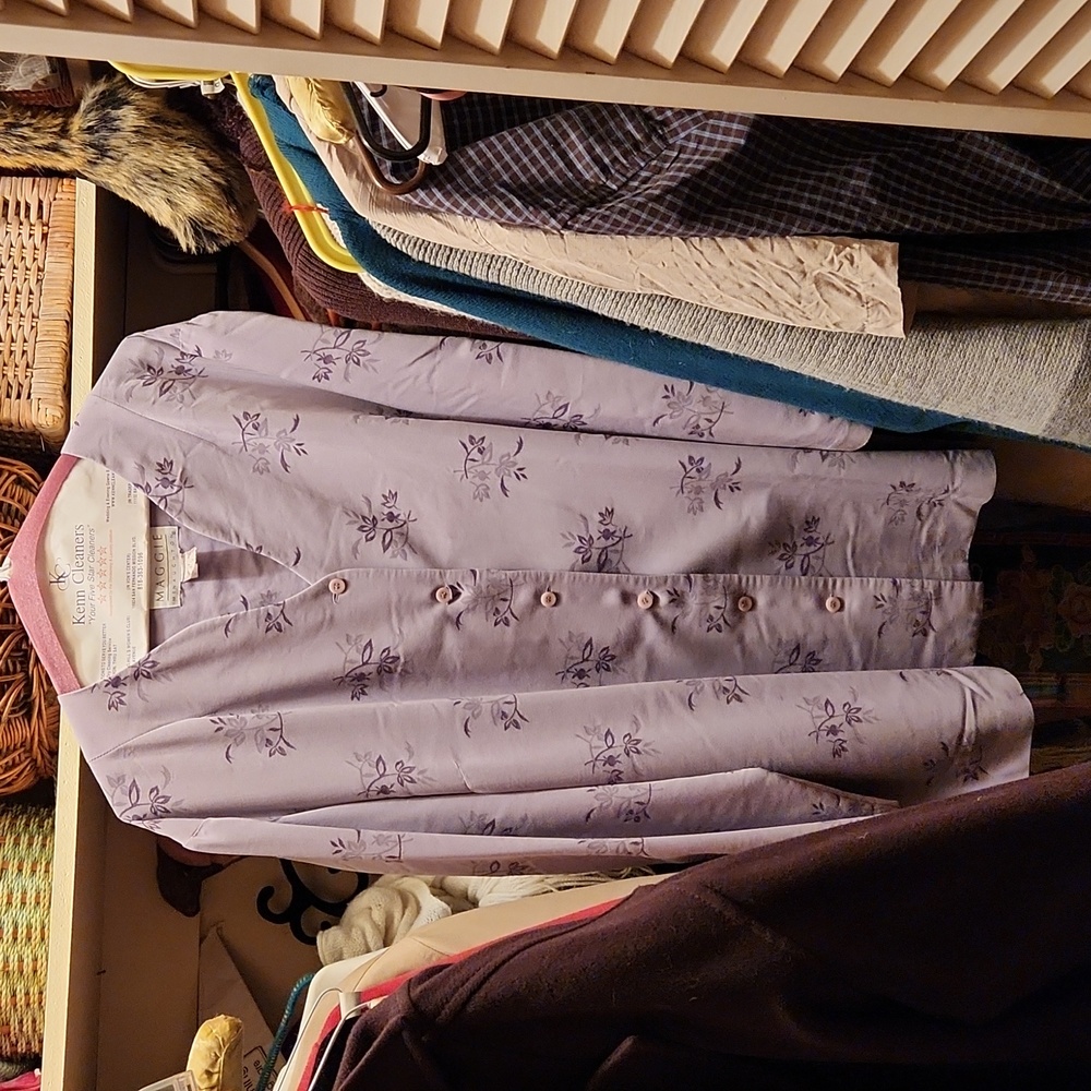 MAGGIE MCNAUGHTON LAVENDER BLOUSE